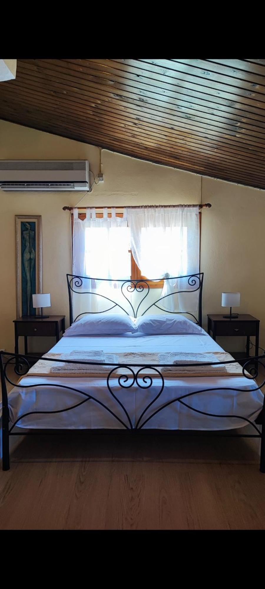 Evas Guesthouse Agioi Theodoroi Exterior foto
